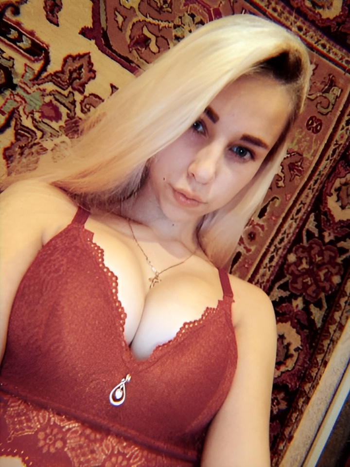 Адель привлекательная девушка из Уварово цена от 4000 руб