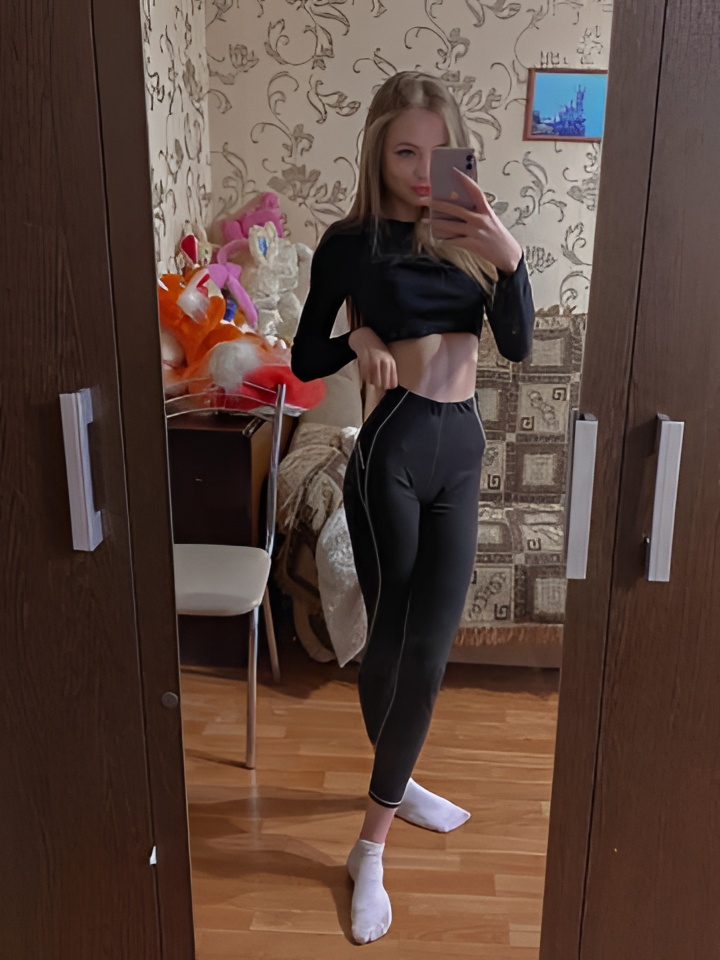 Илона привлекательная девушка из Уварово цена от 4000 руб