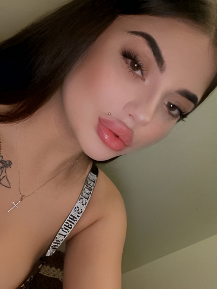 Рената привлекательная девушка из Уварово цена от 2500 руб